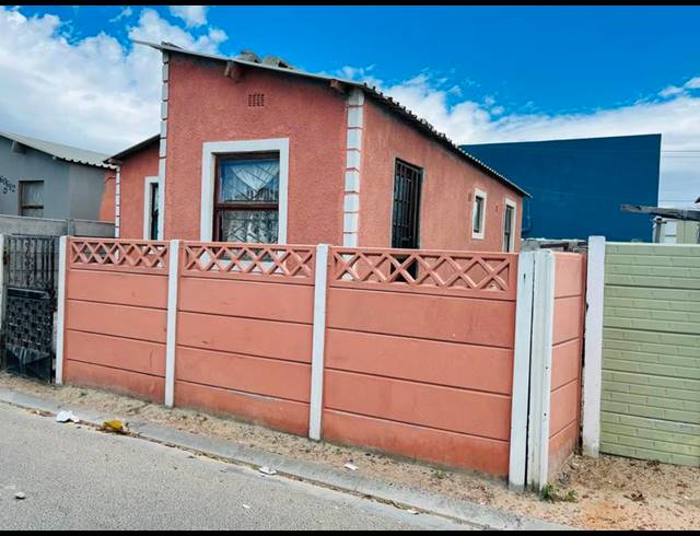 2 BEDROOM HOUSE FOR SALE IN KUYASA